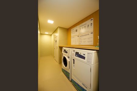 Studio para alugar com 28m², 1 quarto e sem vaga Studio para alugar com 28m², 1 quarto e sem vagaÁrea Comum - Lavanderia