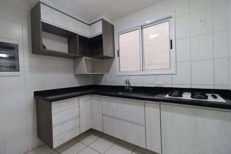Casa de condomínio para alugar com 100m², 3 quartos e 3 vagas Casa de condomínio para alugar com 100m², 3 quartos e 3 vagasCozinha