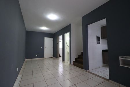 Sala de casa de condomínio para alugar com 3 quartos, 100m² em Vila do Golf, Ribeirão Preto