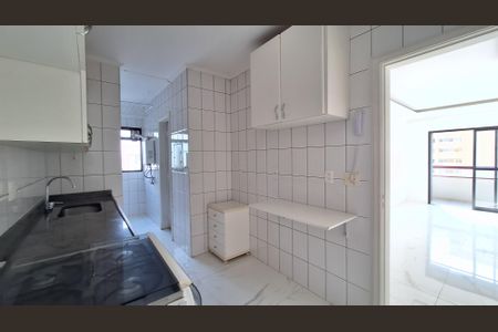 Apartamento à venda com 80m², 3 quartos e 2 vagas Apartamento à venda com 80m², 3 quartos e 2 vagasCozinha e Área de Serviço