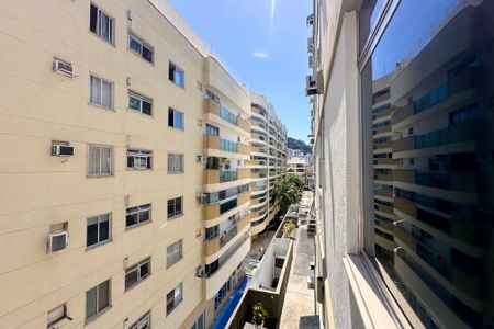 Vista  de apartamento à venda com 1 quarto, 50m² em Botafogo, Rio de Janeiro
