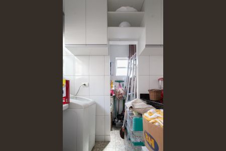 Apartamento à venda com 77m², 2 quartos e 1 vagaÁrea de Serviço