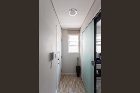 Apartamento à venda com 77m², 2 quartos e 1 vagaEntrada