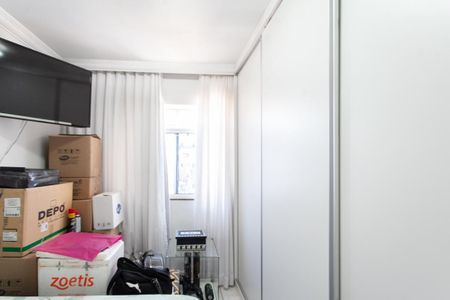 Apartamento à venda com 77m², 2 quartos e 1 vagaQuarto 2