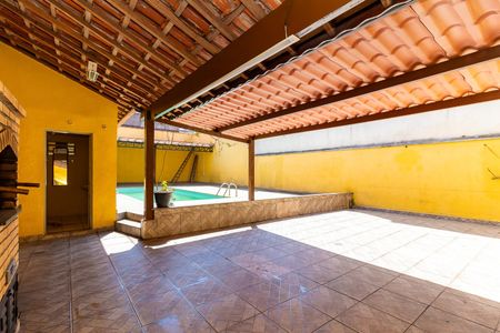 Casa à venda com 250m², 3 quartos e 3 vagas Casa à venda com 250m², 3 quartos e 3 vagasÁrea Gourmet