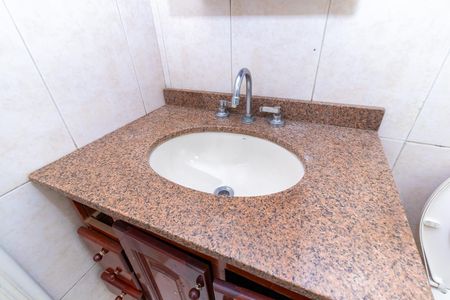 Casa à venda com 250m², 3 quartos e 3 vagas Casa à venda com 250m², 3 quartos e 3 vagasBanheiro Social