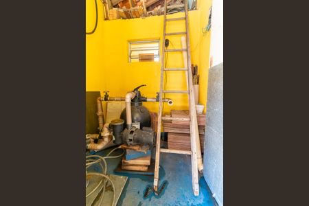 Casa à venda com 250m², 3 quartos e 3 vagas Casa à venda com 250m², 3 quartos e 3 vagasÁrea da bomba da piscina