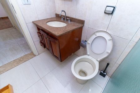 Casa à venda com 250m², 3 quartos e 3 vagas Casa à venda com 250m², 3 quartos e 3 vagasBanheiro Social