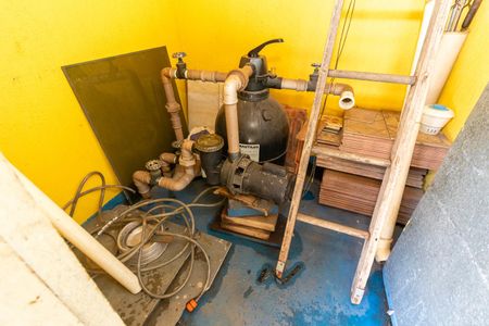 Casa à venda com 250m², 3 quartos e 3 vagas Casa à venda com 250m², 3 quartos e 3 vagasÁrea da bomba da piscina