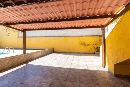 Casa à venda com 250m², 3 quartos e 3 vagas Casa à venda com 250m², 3 quartos e 3 vagasÁrea Gourmet