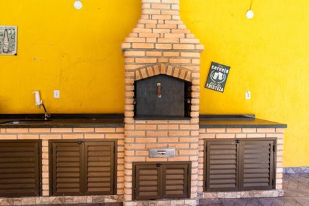 Casa à venda com 250m², 3 quartos e 3 vagas Casa à venda com 250m², 3 quartos e 3 vagasÁrea Gourmet