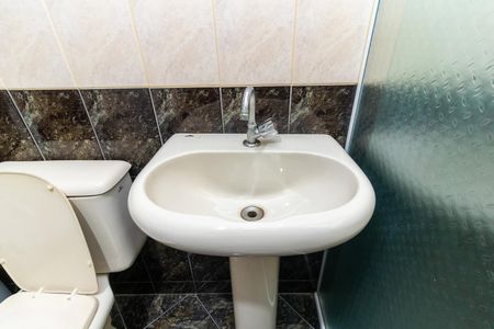 Casa à venda com 250m², 3 quartos e 3 vagas Casa à venda com 250m², 3 quartos e 3 vagasBanheiro 2