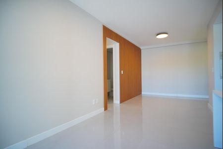 Sala de apartamento à venda com 3 quartos, 87m² em Passo D’areia, Porto Alegre