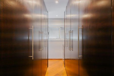 Apartamento à venda com 91m², 2 quartos e 2 vagasCloset da suíte