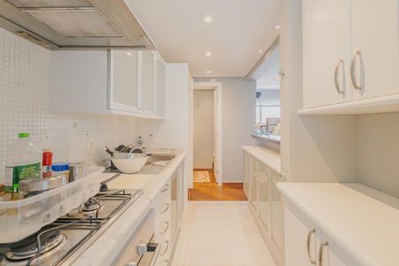 Apartamento à venda com 91m², 2 quartos e 2 vagasCozinha