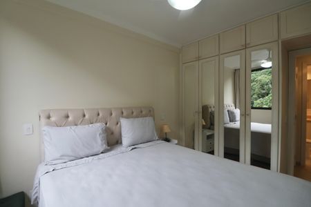 Apartamento para alugar com 230m², 4 quartos e 2 vagas Apartamento para alugar com 230m², 4 quartos e 2 vagasQuarto 2