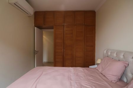 Apartamento para alugar com 230m², 4 quartos e 2 vagas Apartamento para alugar com 230m², 4 quartos e 2 vagasQuarto