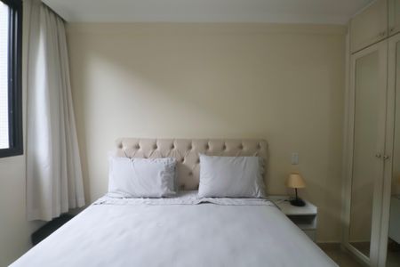 Apartamento para alugar com 230m², 4 quartos e 2 vagas Apartamento para alugar com 230m², 4 quartos e 2 vagasQuarto 2