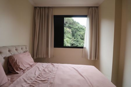 Apartamento para alugar com 230m², 4 quartos e 2 vagas Apartamento para alugar com 230m², 4 quartos e 2 vagasQuarto