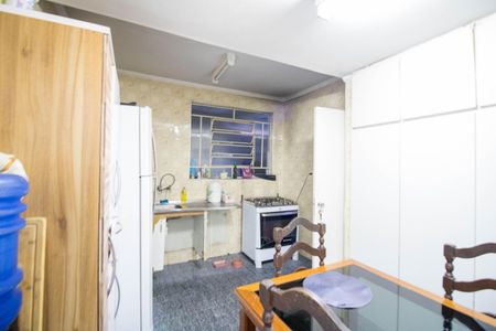 Casa à venda com 140m², 3 quartos e 3 vagas Casa à venda com 140m², 3 quartos e 3 vagasCozinha