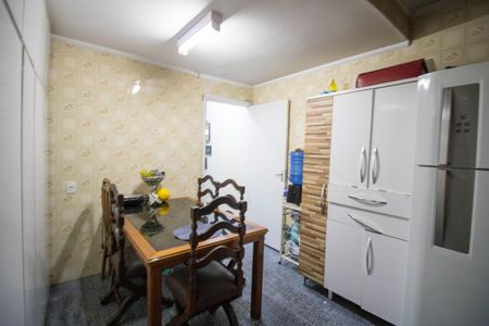 Casa à venda com 140m², 3 quartos e 3 vagas Casa à venda com 140m², 3 quartos e 3 vagasCozinha