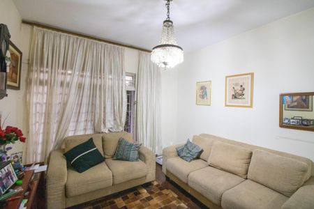 Casa à venda com 140m², 3 quartos e 3 vagas Casa à venda com 140m², 3 quartos e 3 vagasSala