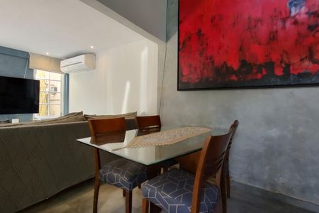 Casa para alugar com 500m², 3 quartos e 4 vagas Casa para alugar com 500m², 3 quartos e 4 vagasSala de Jantar