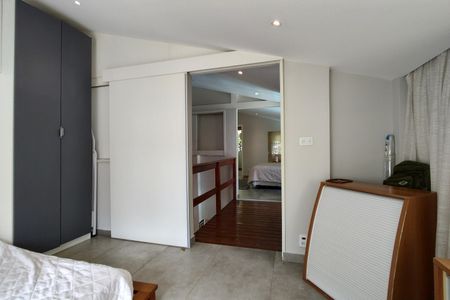 Casa para alugar com 500m², 3 quartos e 4 vagas Casa para alugar com 500m², 3 quartos e 4 vagasQuarto