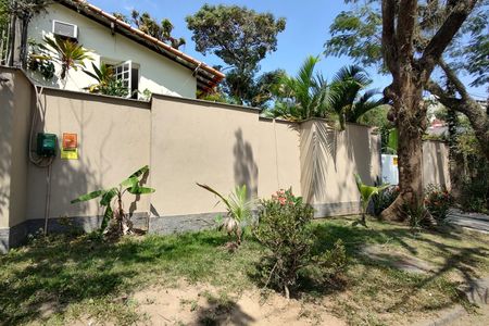 Casa para alugar com 500m², 3 quartos e 4 vagas Casa para alugar com 500m², 3 quartos e 4 vagasFachada