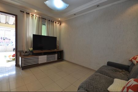 Casa à venda com 109m², 4 quartos e 3 vagasSala
