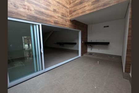 Casa de condomínio à venda com 173m², 3 quartos e 2 vagas