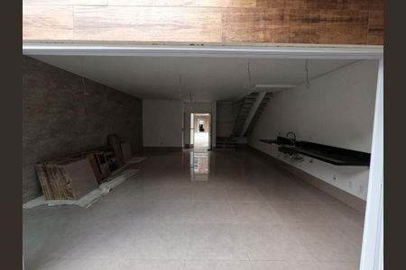Casa de condomínio à venda com 173m², 3 quartos e 2 vagas