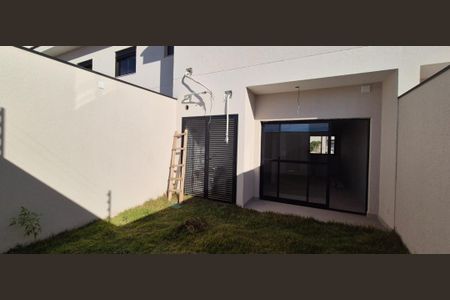 Casa de condomínio à venda com 85m², 2 quartos e 2 vagas