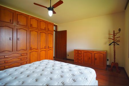 Casa à venda com 186m², 2 quartos e 3 vagasSuíte