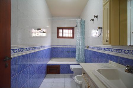 Casa à venda com 186m², 2 quartos e 3 vagasBanheiro da Suíte