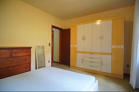 Casa à venda com 186m², 2 quartos e 3 vagasQuarto 1