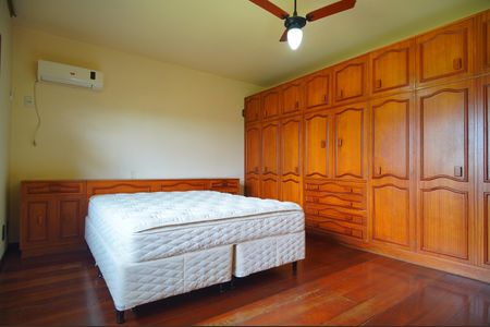 Casa à venda com 186m², 2 quartos e 3 vagasSuíte