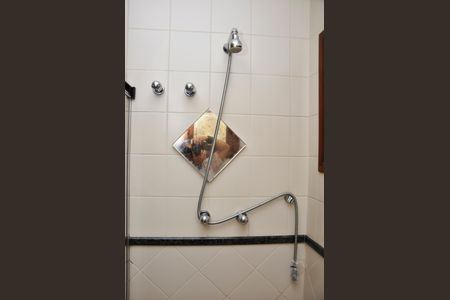 Casa à venda com 414m², 3 quartos e 4 vagasBanheiro da Suíte 2