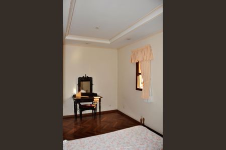 Casa à venda com 414m², 3 quartos e 4 vagasSuíte