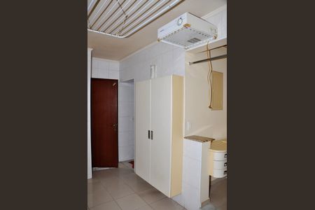 Casa à venda com 414m², 3 quartos e 4 vagasÁrea de Serviço