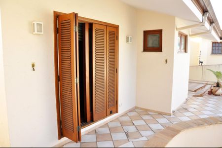 Casa à venda com 414m², 3 quartos e 4 vagasVaranda da Suíte 2