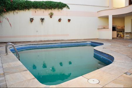 Casa à venda com 414m², 3 quartos e 4 vagasLazer