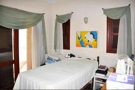 Casa à venda com 414m², 3 quartos e 4 vagasSuíte 2