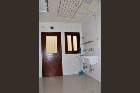 Casa à venda com 414m², 3 quartos e 4 vagasÁrea de Serviço