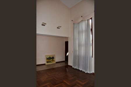 Casa à venda com 414m², 3 quartos e 4 vagasSala de Estar