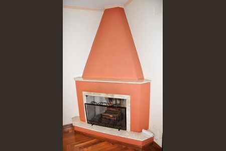 Casa à venda com 414m², 3 quartos e 4 vagasSala com Lareira