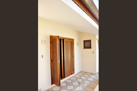 Casa à venda com 414m², 3 quartos e 4 vagasVaranda da Suíte 2