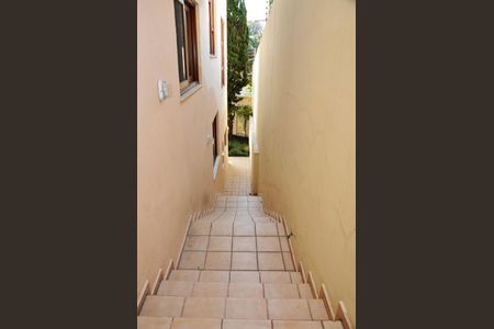 Casa à venda com 414m², 3 quartos e 4 vagasCorredor Externo