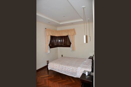 Casa à venda com 414m², 3 quartos e 4 vagasSuíte