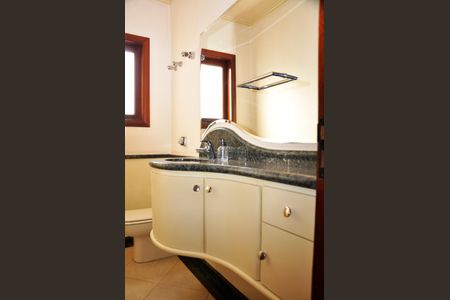 Casa à venda com 414m², 3 quartos e 4 vagasLavabo